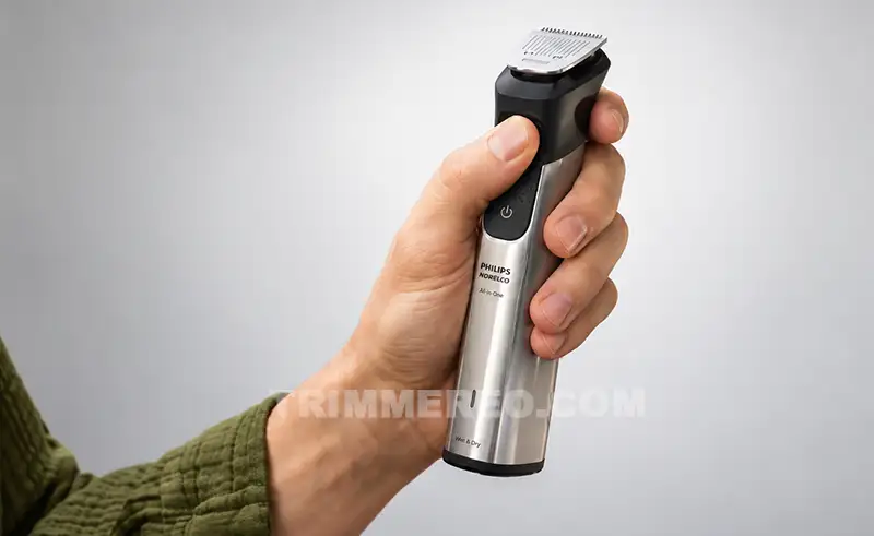 Philips Norelco MG7970/49 Series 7000 Tested & Explained Philips Norelco MG7970 grip & control